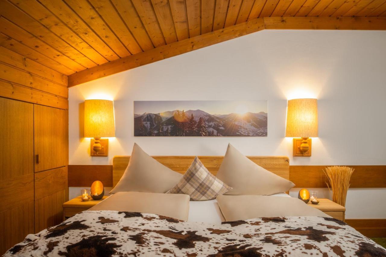 Hotel-Pension Schattberg Saalbach-Hinterglemm Ngoại thất bức ảnh